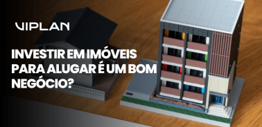 Capa do artigo sobre investir em imóveis para alugar com ilustração de casa e edifício representando diferentes oportunidades de investimento.